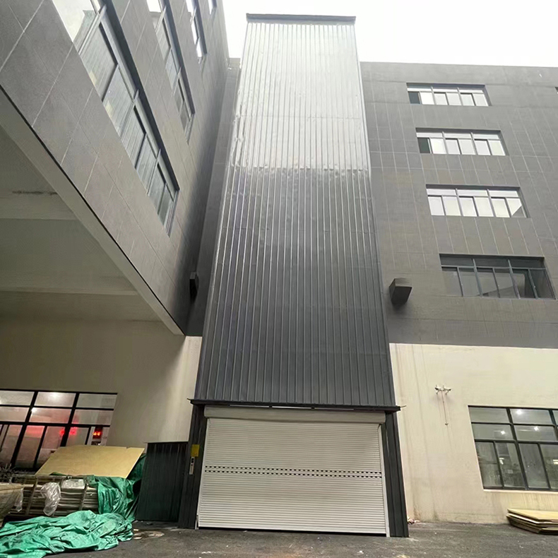 彩钢瓦外封2层货梯